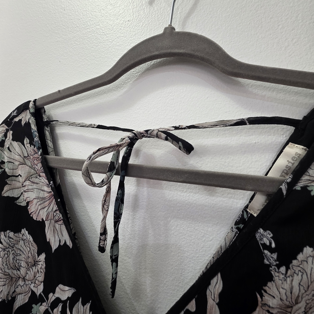 Band of Gypsies Black Floral Maxi Dress - Picture 6 of 9